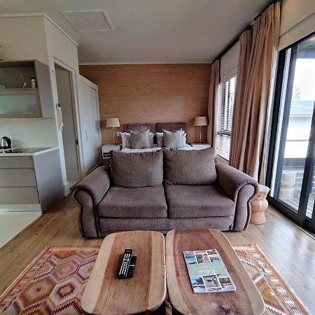 210 Gallery Luxury Studio Apartment Knysna Luaran gambar