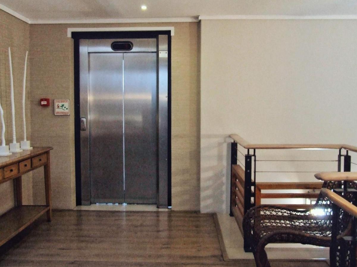 210 Gallery Luxury Studio Apartment Knysna Luaran gambar
